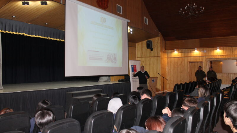 Servicio de Reinserción Social Juvenil realiza charlas en Puerto Natales sobre Ley de Responsabilidad Penal Adolescente.