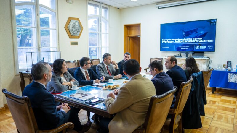 INACH presenta ante autoridades regionales proyecto de reposición de la base antártica Julio Escudero y piloto de Hidrógeno Verde.