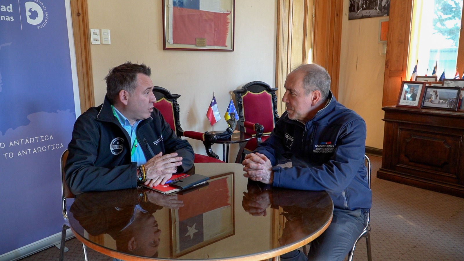 Alcalde Radonich aborda proyectos de conectividad con biministro De Grange.
