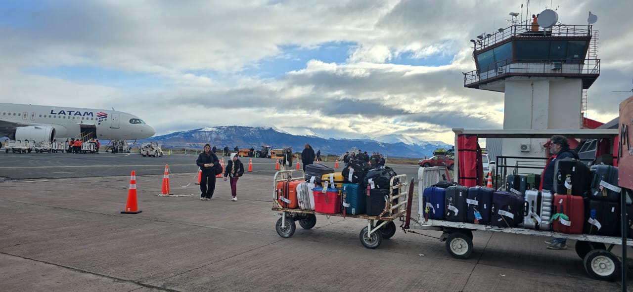 Gremios turísticos de Ultima Esperanza valoran licitación para obras en el aeródromo de Puerto Natales, pero reclaman medidas de mitigación y más información.