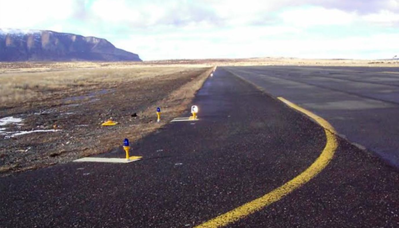 MOP informa avances en licitación para conservación mayor de pista del aeródromo Teniente Julio Gallardo de Puerto Natales.