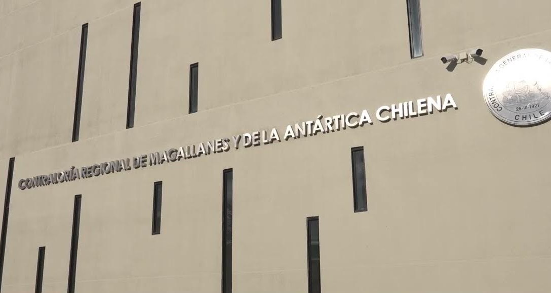 Contraloría Regional de Punta Arenas abre procedimiento disciplinario contra ex directora de Vialidad.