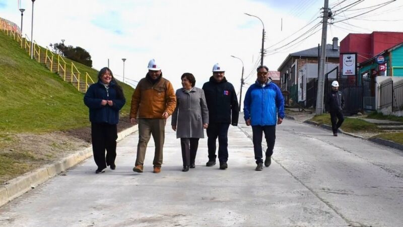 Fue reabierta al tránsito vehicular la Avenida Colón de Punta Arenas, tras obras de conservación.