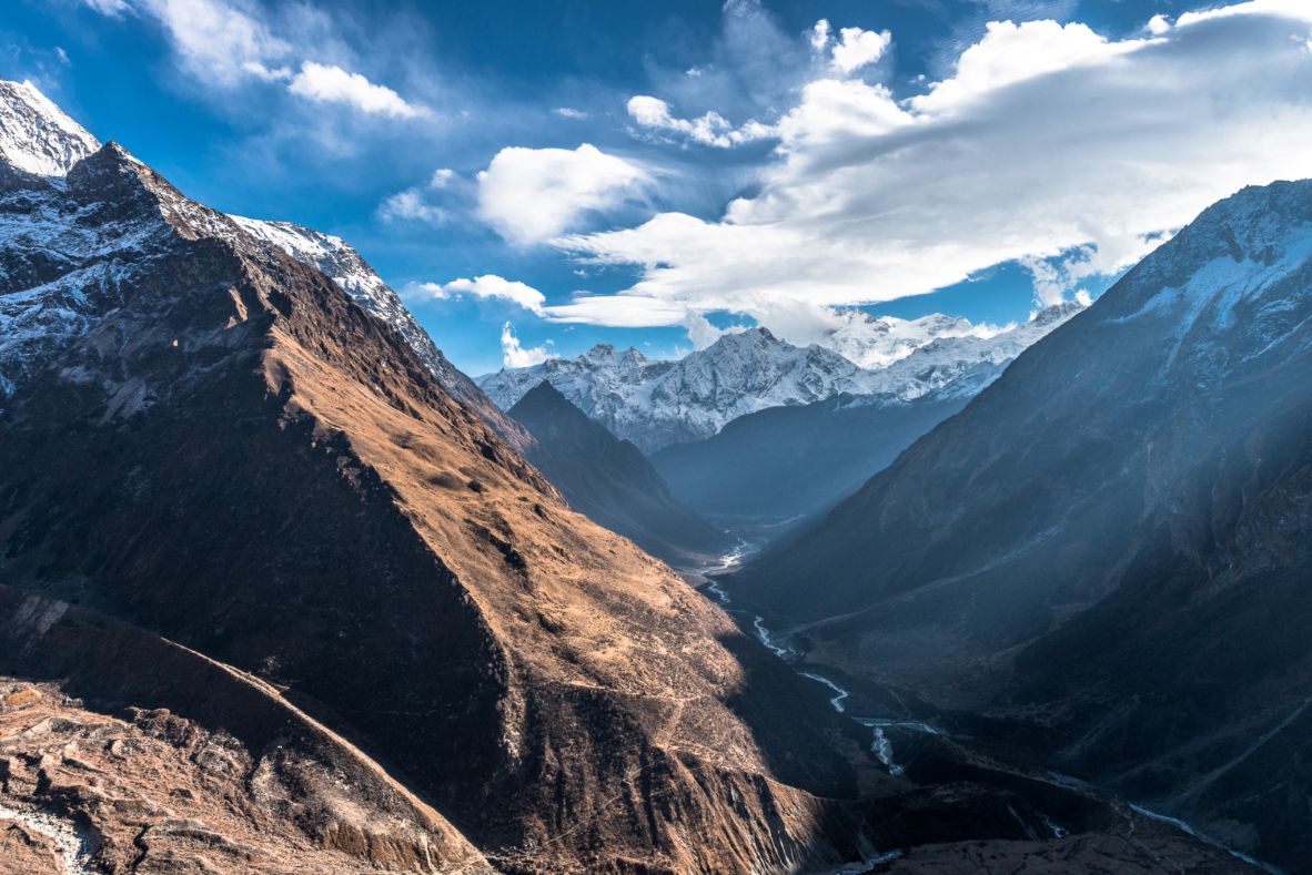De Nepal a Chile: investigador advierte que en Chile la alta montaña también puede generar aluviones capaces de impactar kilómetros aguas abajo.