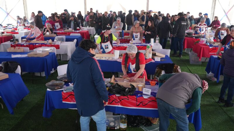 Con gran participación comunitaria en Villa Ponsomby, vecinos de Río Verde celebraron Fiestas Patrias en la segunda versión del “Campeonato de la Mejor Empanada 2026”