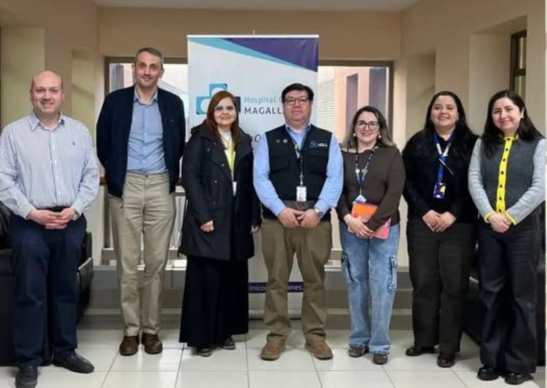 El Hospital Clínico de Magallanes y la Mutual de Seguridad fortalecen su alianza para potenciar la prevención y la salud mental funcionaria.
