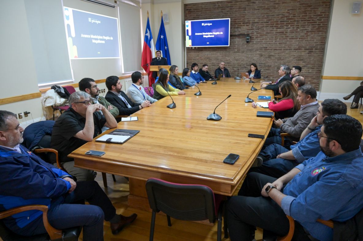 La región de Magallanes avanza en la trasformación digital con coordinación entre el Gobierno Regional y los municipios.