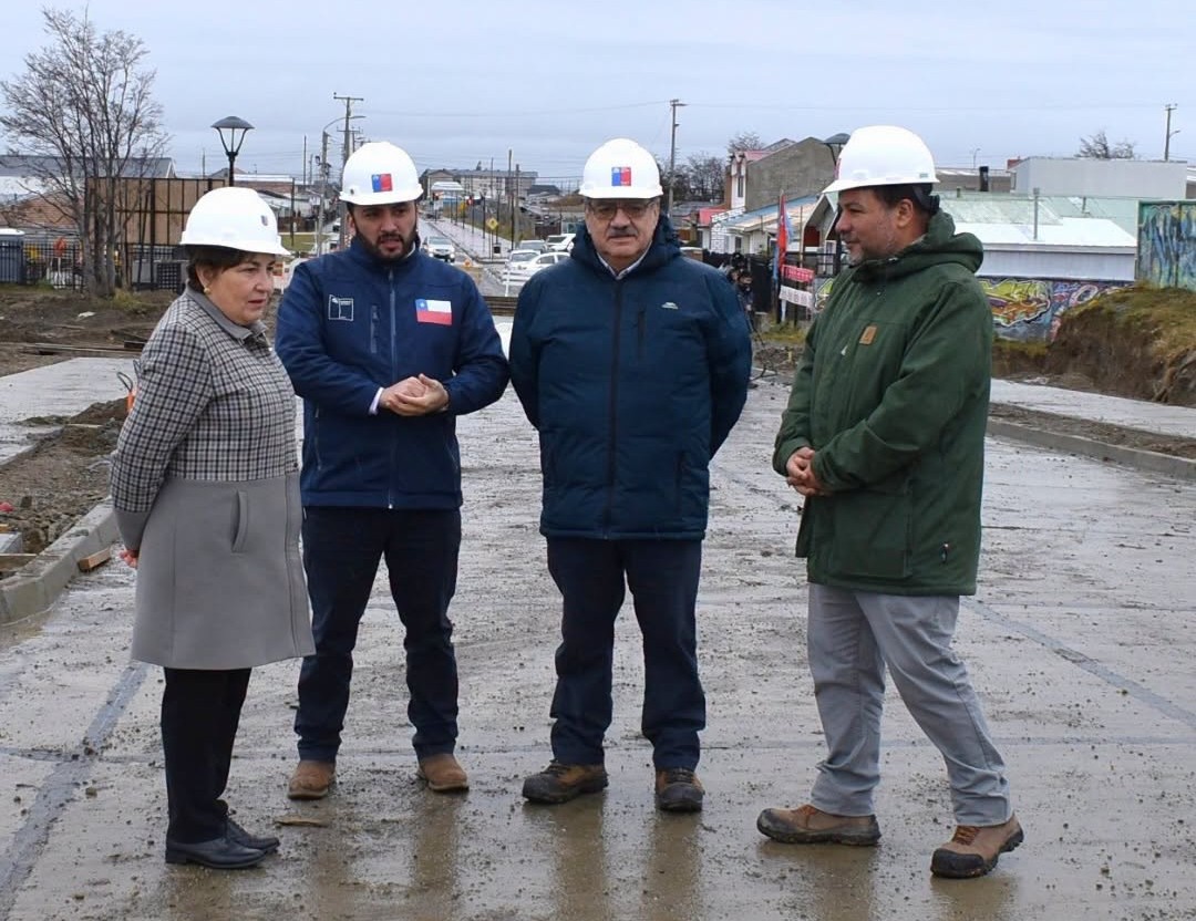 Construcción de nueva calle El Ovejero en Punta Arenas tiene un  70% de avance, informa SERVIU.