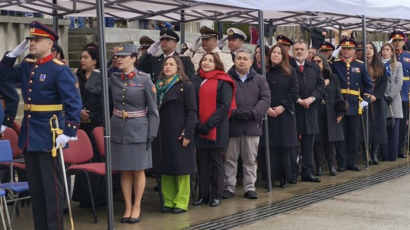 Porvenir conmemoró las Fiestas Patrias y las Glorias del Ejército con tradicional desfile.