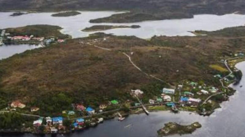 Autoridad sanitaria decreta cierre de sectores cercanos a Puerto Edén y Paso del Indio por presencia de toxinas marinas.