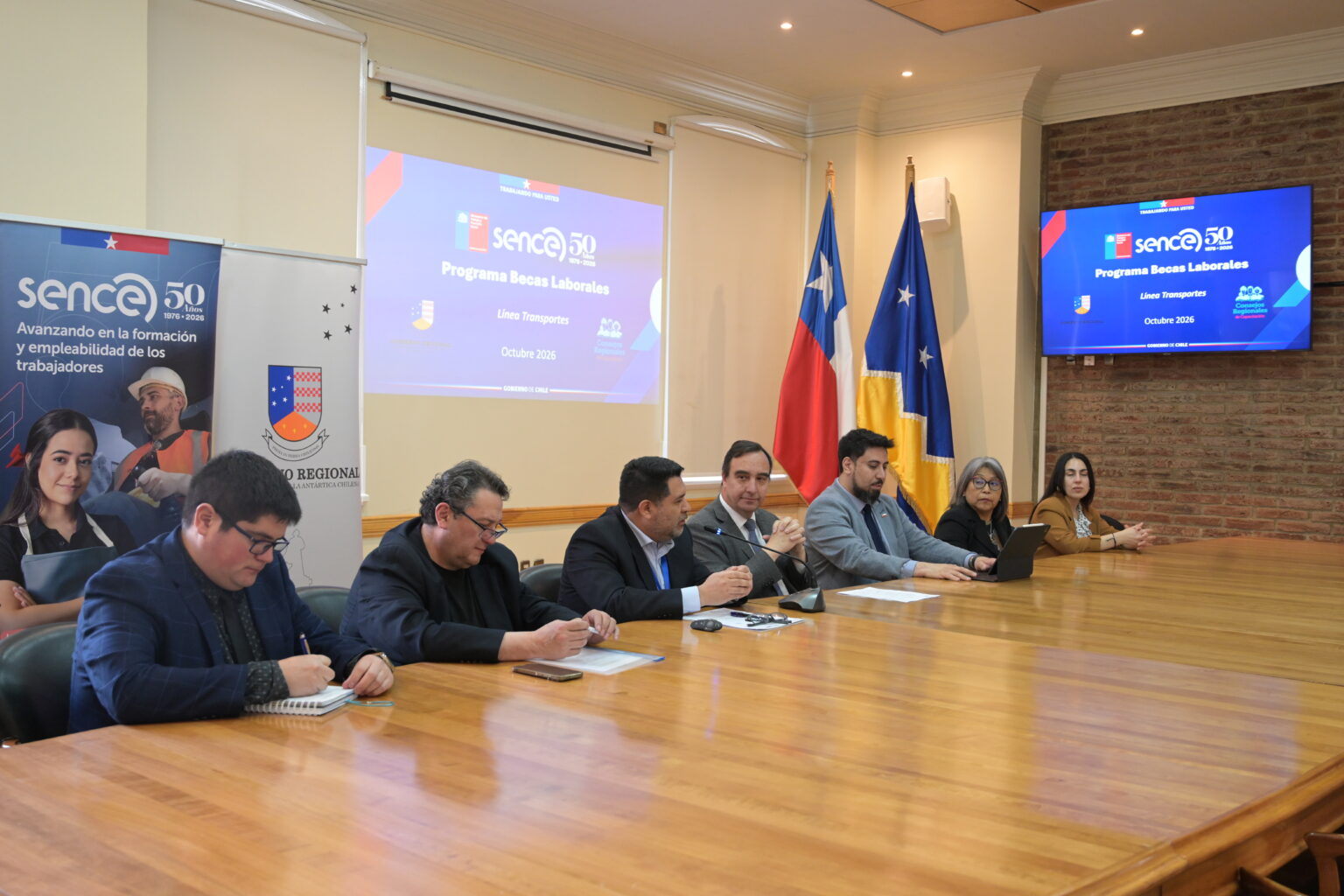 Gobierno Regional de Magallanes y SENCE presentan becas para cursos de conducción: son cinco tipos de licencia.