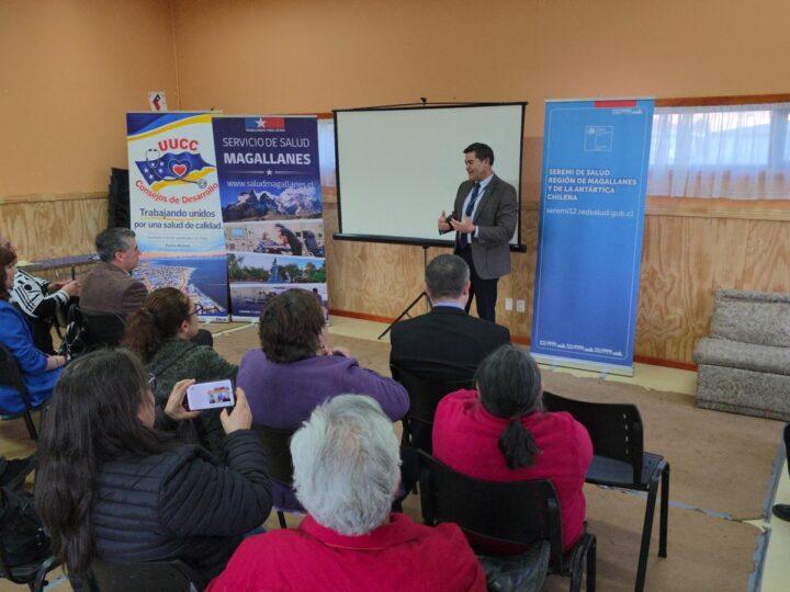 Escuela de dirigentes de Salud finaliza 6a versión fortaleciendo la participación ciudadana.