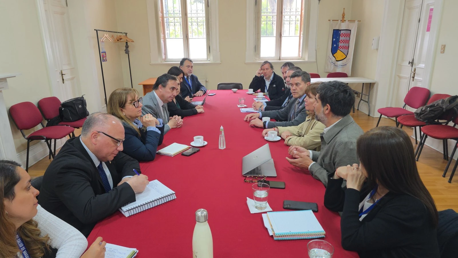 Ministerio de Salud, el Servicio de Salud y autoridades regionales refuerzan trabajo conjunto para la prevención del suicidio en Magallanes.