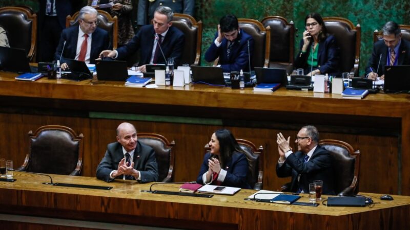 Gobierno entregará bonos a camioneros, taxistas, colectiveros, transportistas escolares y pescadores artesanales para paliar alzas de combustibles.