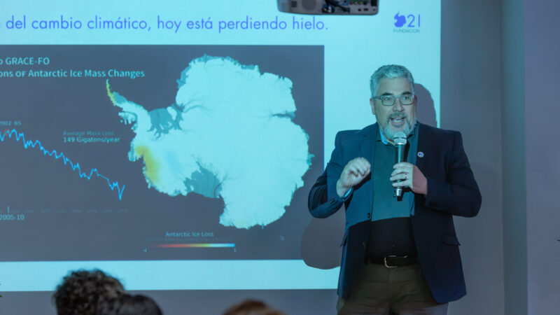 Antártica y Santiago más conectados que nunca: el llamado urgente a vincular la ciencia polar con los territorios.