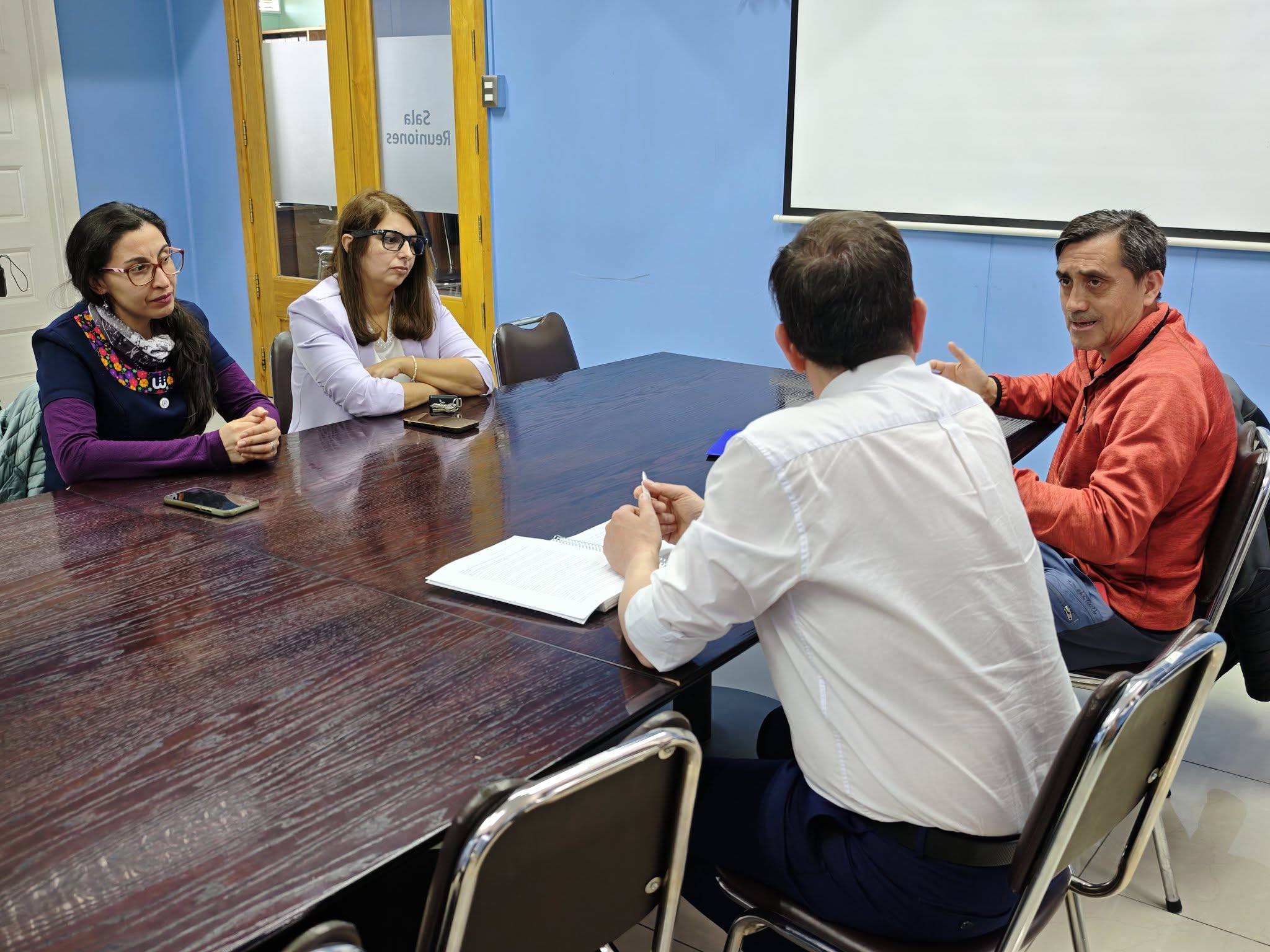 Directiva del Colegio de Profesores de Puerto Natales se reunió con el Delegado Provincial de Ultima Esperanza.