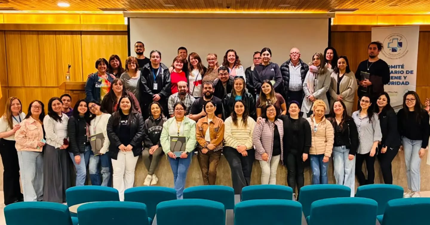 Hospital Clínico de Magallanes realiza capacitación anual de su Comité Paritario para promover entornos laborales seguros y saludables.