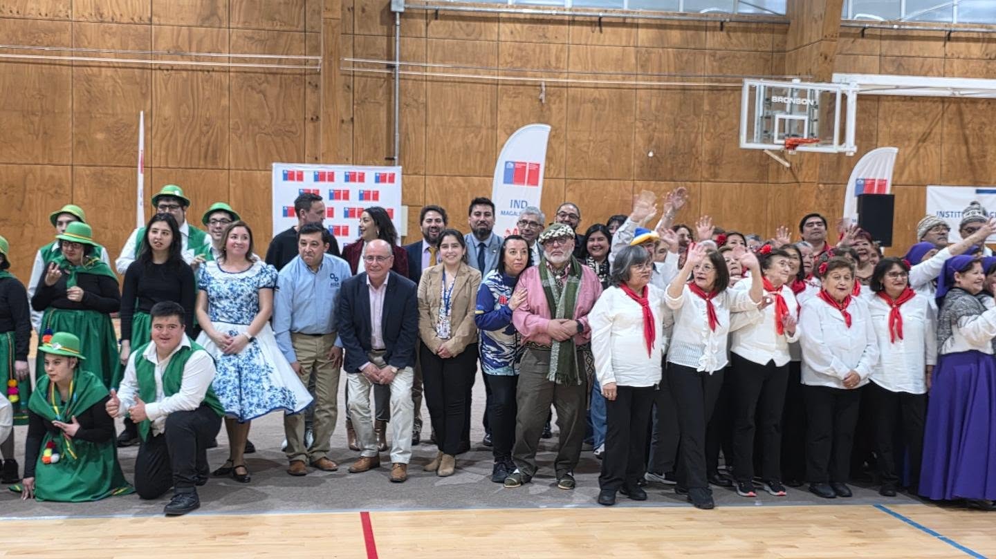 Muestra Folklórica Regional 2026 para adultos mayores  se realizó en Punta Arenas.