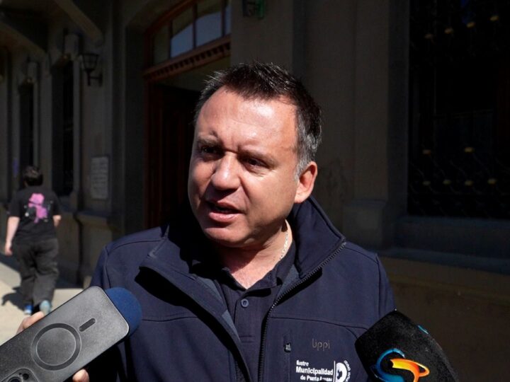 Gobernador Regional Jorge Flies y Alcalde de Punta Arenas abordan financiamiento de diversos proyectos municipales.