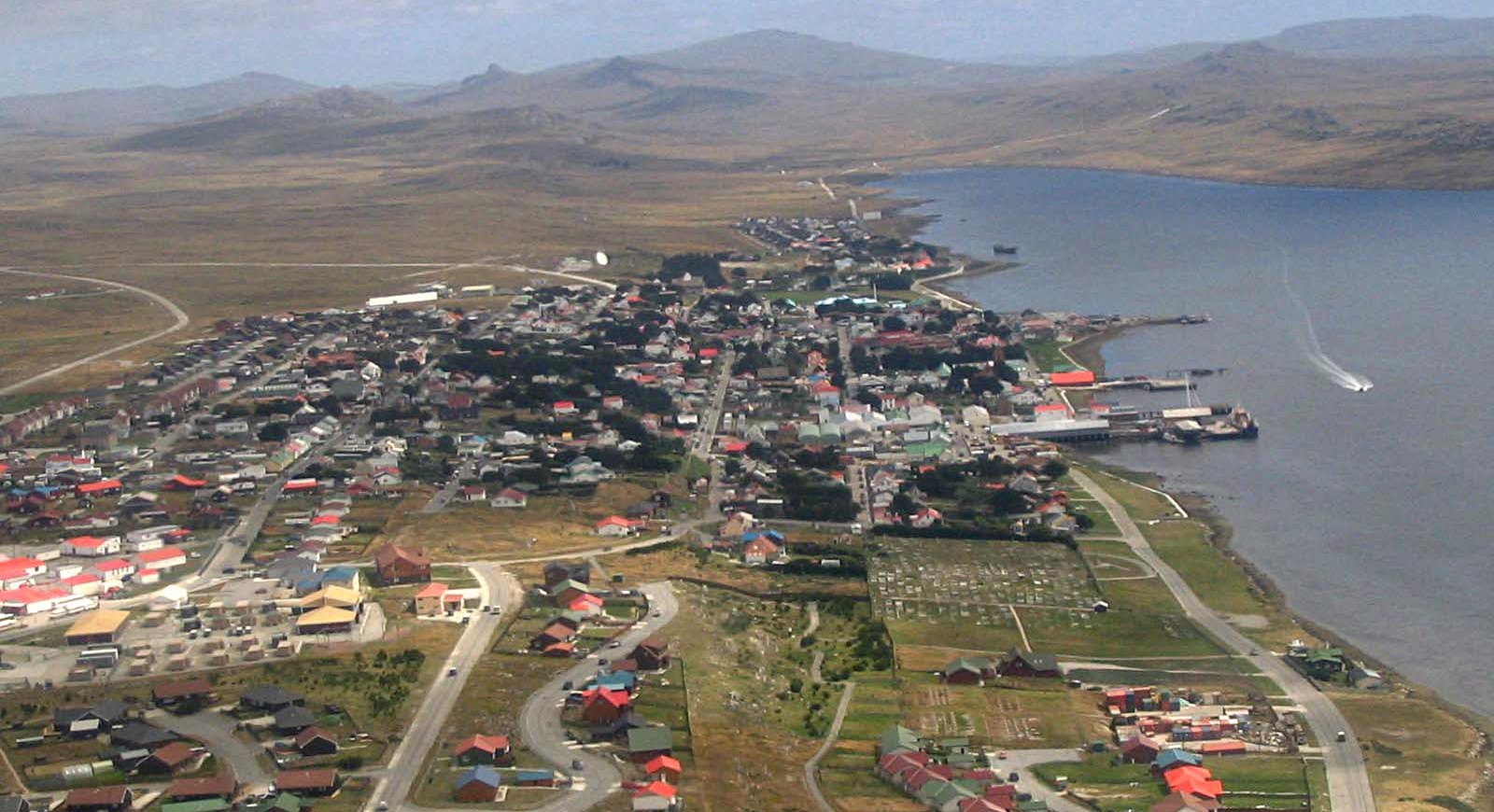 Cámara de Comercio de Falklands respalda reapertura de la ruta comercial con Magallanes y espera que el intercambio se concrete con el inicio de los embarques.
