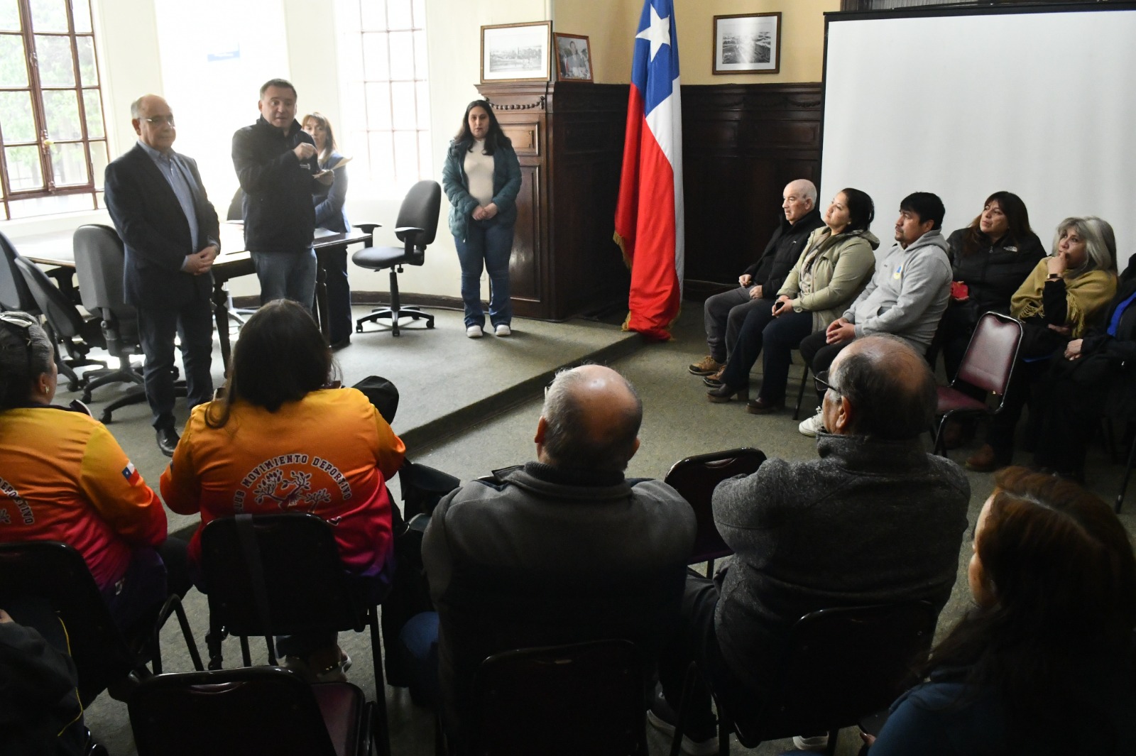 Municipio de Punta Arenas entrega subvenciones a 11 agrupaciones sociales.