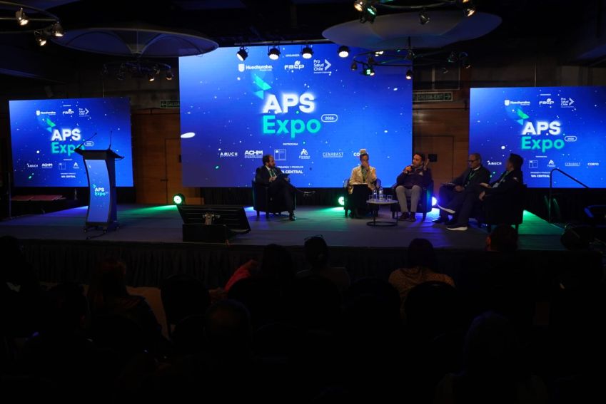 Punta Arenas destaca su salud municipal en Expo APS 2026.