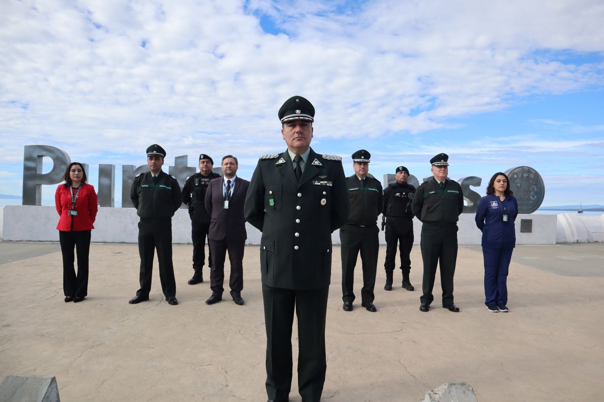 Coronel Claudio González García asume como nuevo Director Regional de Gendarmería en Magallanes.