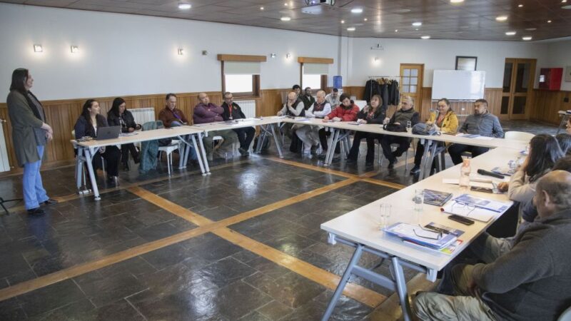 Región de Magallanes fortalece sus Servicios Sanitarios Rurales con encuentros en Punta Arenas y Puerto Natales.