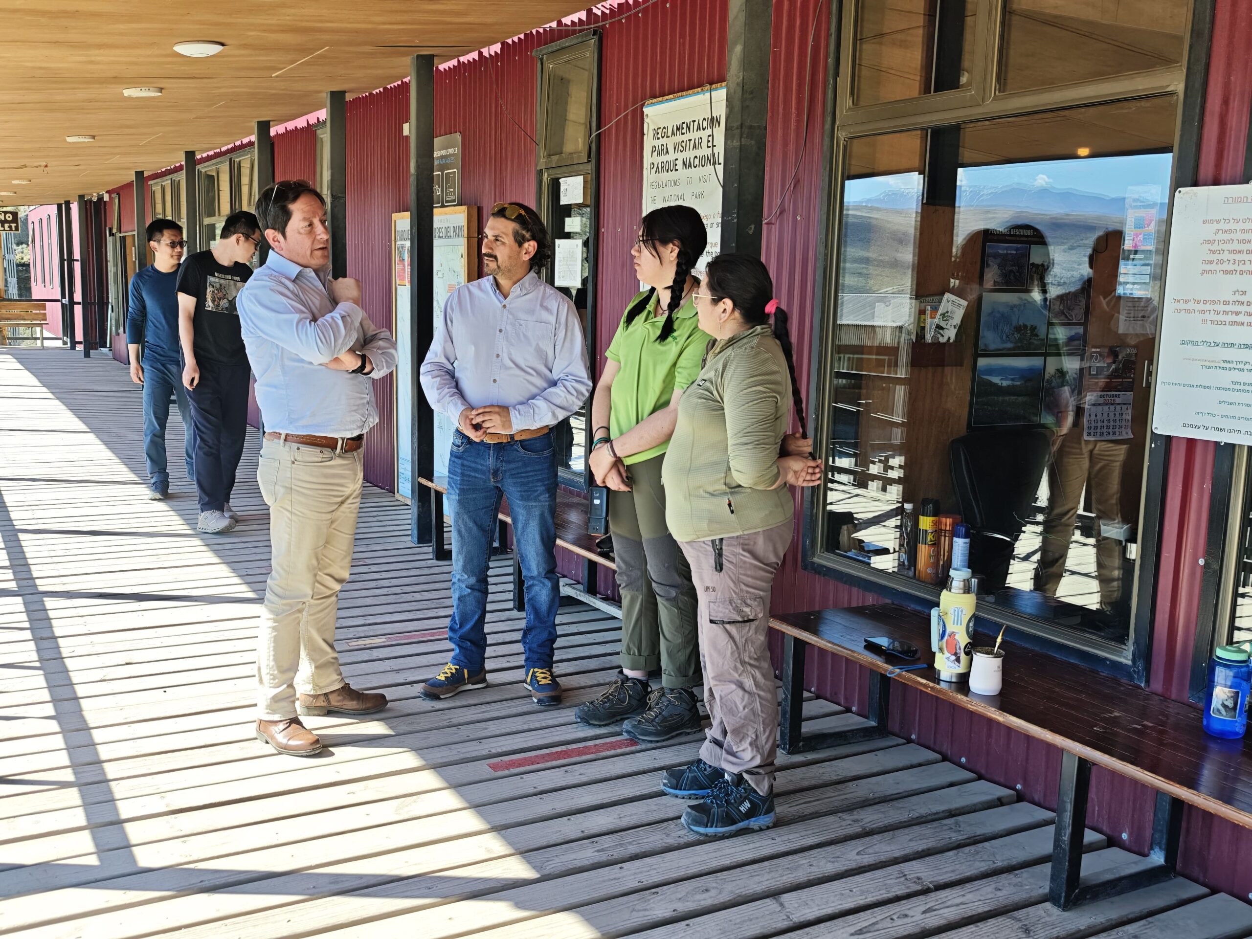 Delegación Provincial de Última Esperanza refuerza en terreno las medidas de prevención y seguridad en el Parque Nacional Torres del Paine.