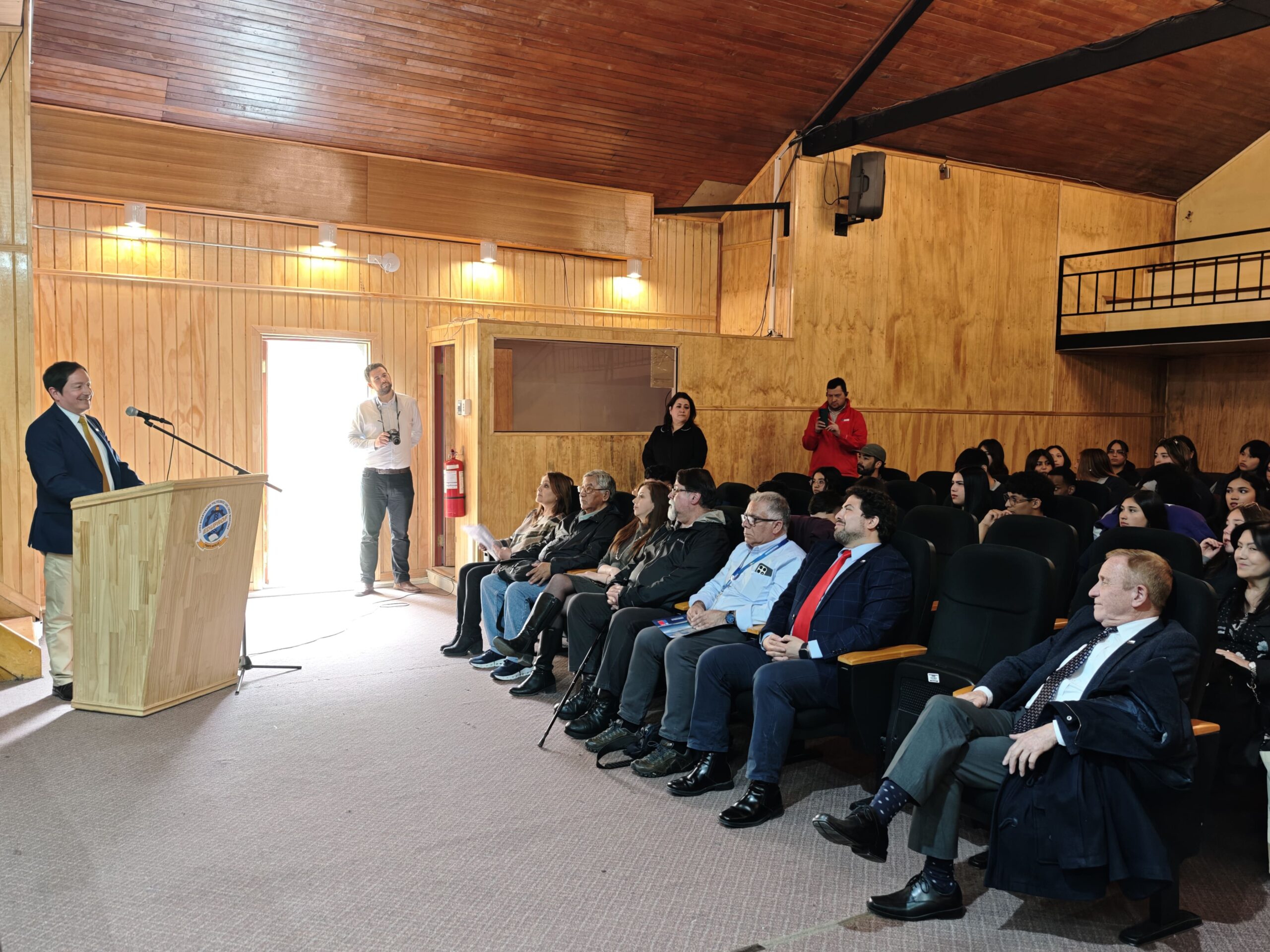 Autoridades destacan importancia de fortalecer la cultura de seguridad minera desde la formación técnico-profesional en Puerto Natales.