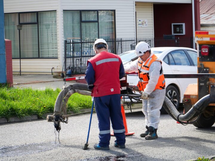 Municipio inicia plan de bacheo en 44 puntos de Punta Arenas