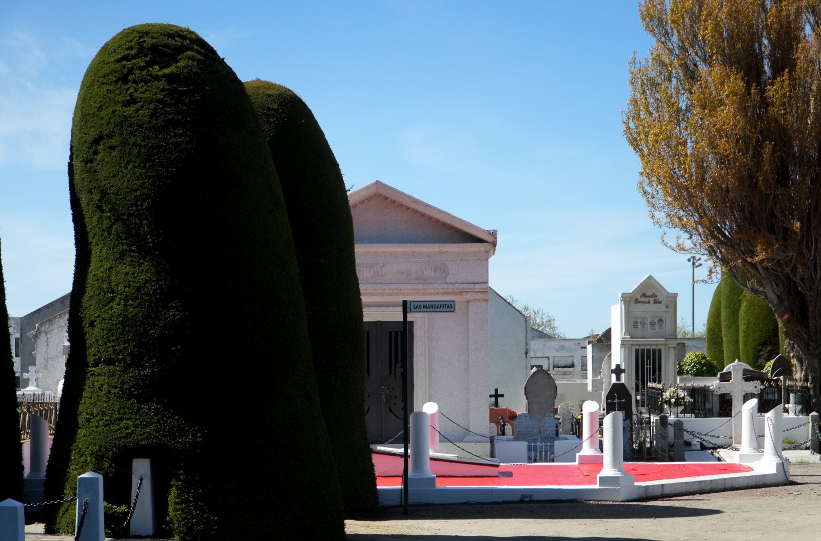 Cementerio municipal de Punta Arenas tiene todo listo para recibir a cerca de 40 mil personas por el Día de Todos los Santos.