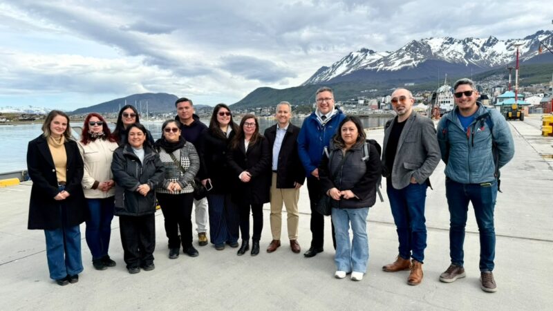 Delegado presidencial de la Provincia Antártica llegó a Ushuaia para participar en aniversario de la ciudad.
