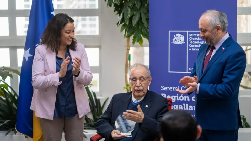 Anelio Aguayo en reconocimiento de INACH: “Voy a empezar a exigir cosas a los magallánicos, como el trabajo en conjunto para que ayudemos a proteger a la fauna marina”.