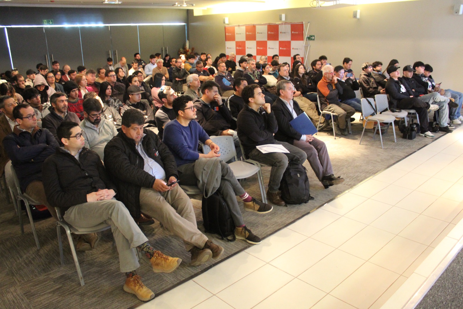 Más de 300 personas participaron en el Encuentro Tecnológico de la Construcción 2026 en Punta Arenas.