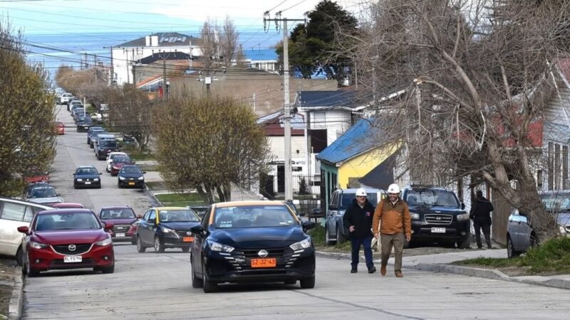 Calle Bellavista en Punta Arenas vuelve a estar habilitada al tránsito tras obras de conservación vial del SERVIU.