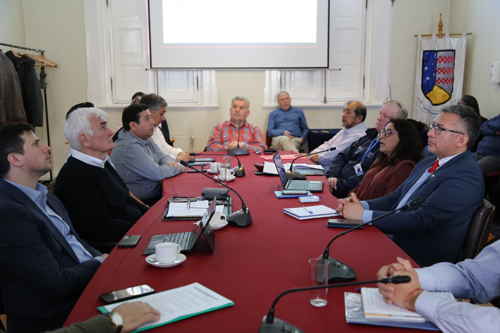 Delegado de la Provincia Antártica Rodolfo Moncada participa en Comisión Especial de Conectividad Regional del CORE.
