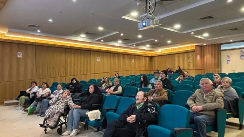 Hospital Clínico Magallanes promueve la salud mental de quienes cuidan a otros y convoca a un nuevo Encuentro de Cuidadores.