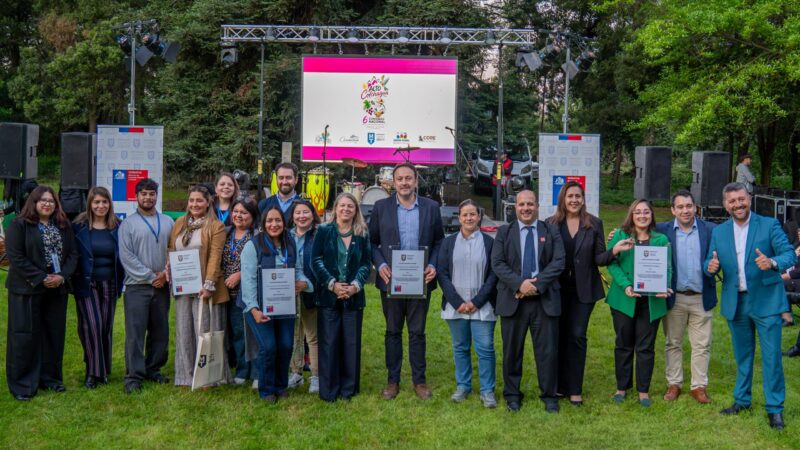 38 municipios reciben Distinción Turística durante clausura del Congreso de Municipalidades Turísticas de SERNATUR.