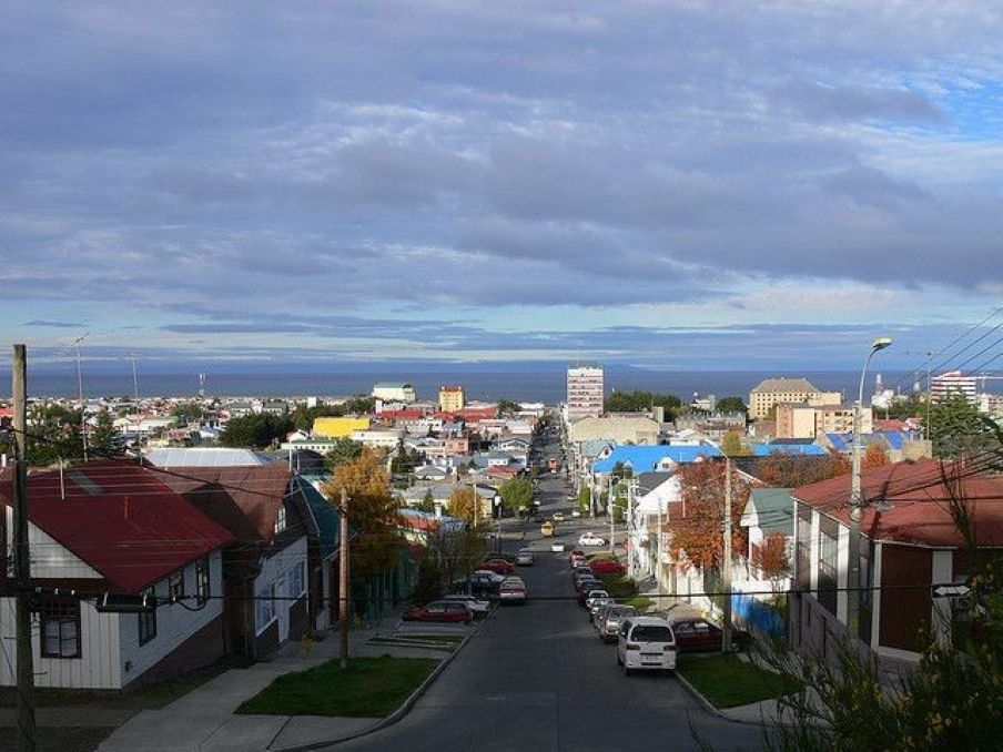 SERVIU anuncia cierre parcial de calle Fagnano en el centro de Punta Arenas por obras de conservación vial.