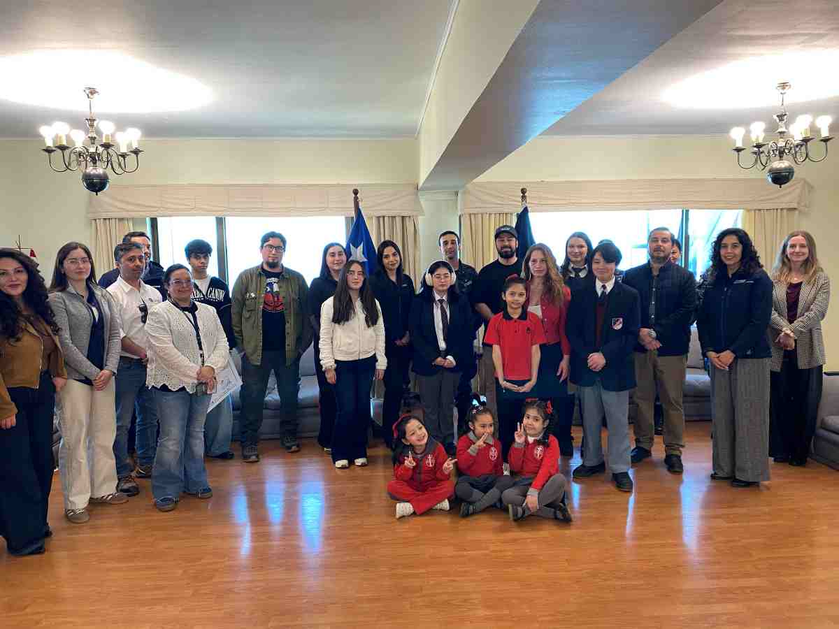 Capitanía de Puerto de Punta Arenas premió a los ganadores de sus concursos de fotografía y pintura