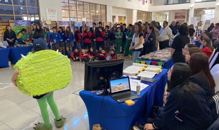 SEREMI de Educación de Magallanes reúne a comunidades educativas en segunda Feria de Innovación “Horizontes Magallánicos”.