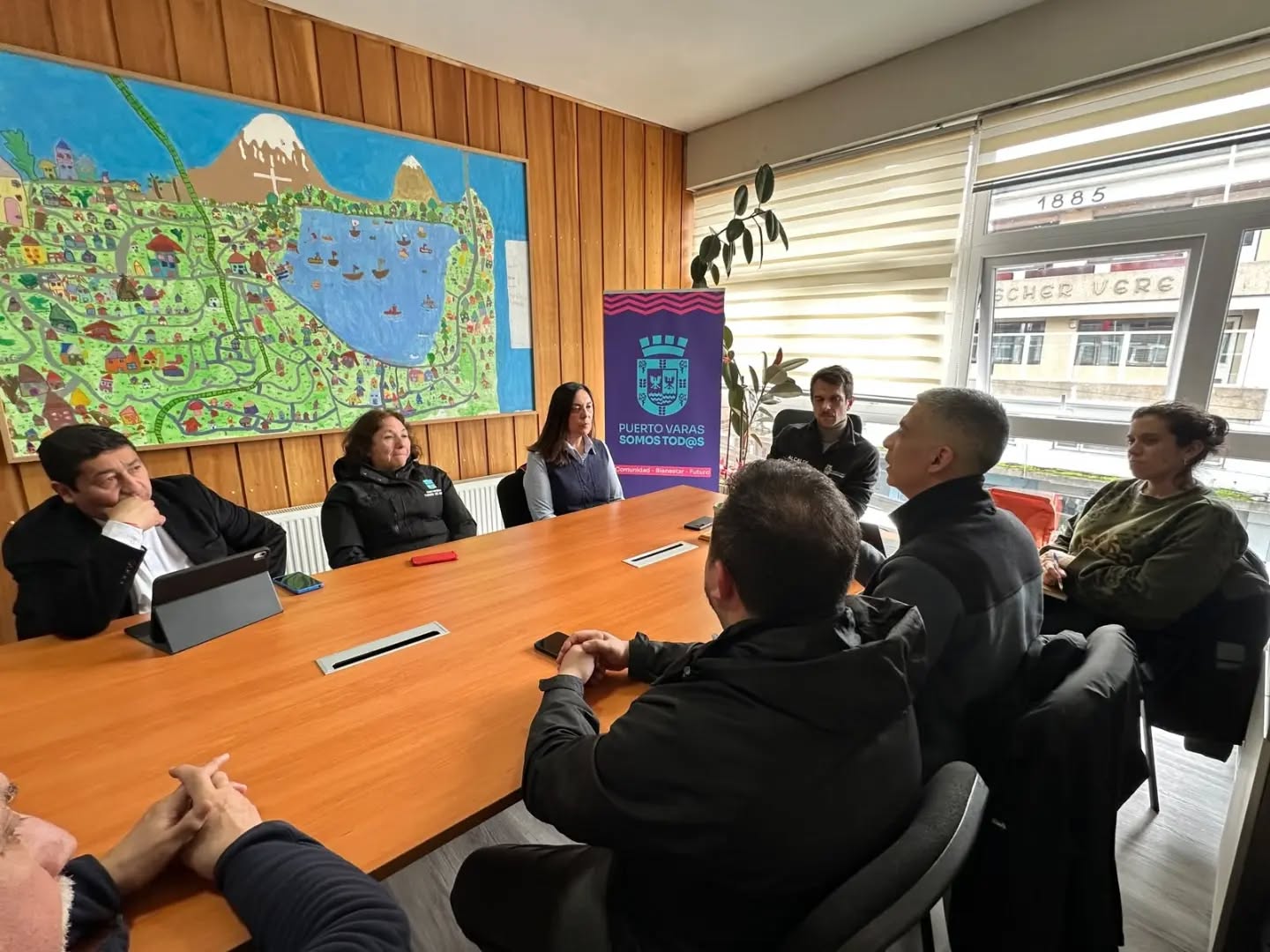 Municipalidad de Torres del Paine fortalece vínculos con Puerto Varas en gestión de áreas silvestres protegidas.