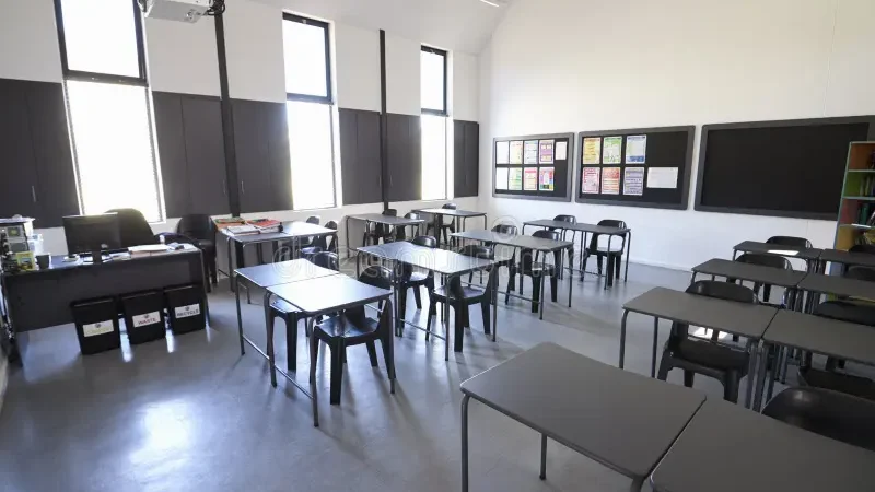 Docentes de Magallanes se declaran en estado de alerta por recortes en el Presupuesto de la Educación Pública.