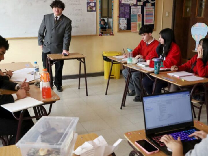 La Sociedad Austral de Debate cierra el año 2026 en Punta Arenas con dos torneos protagonizados por estudiantes.