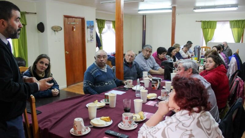 Director regional de Sernac despliega agenda de trabajo en Puerto Williams.